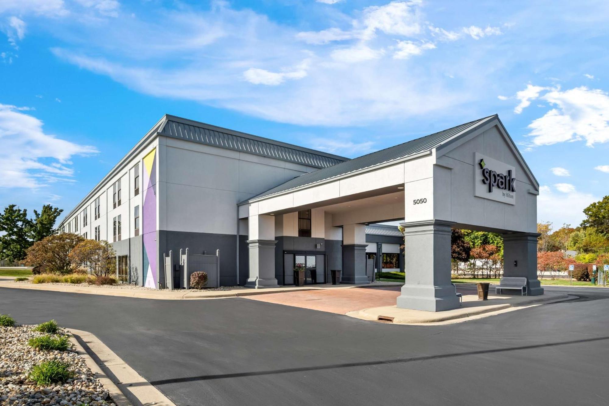 Hotel Surestay By Western St Joseph